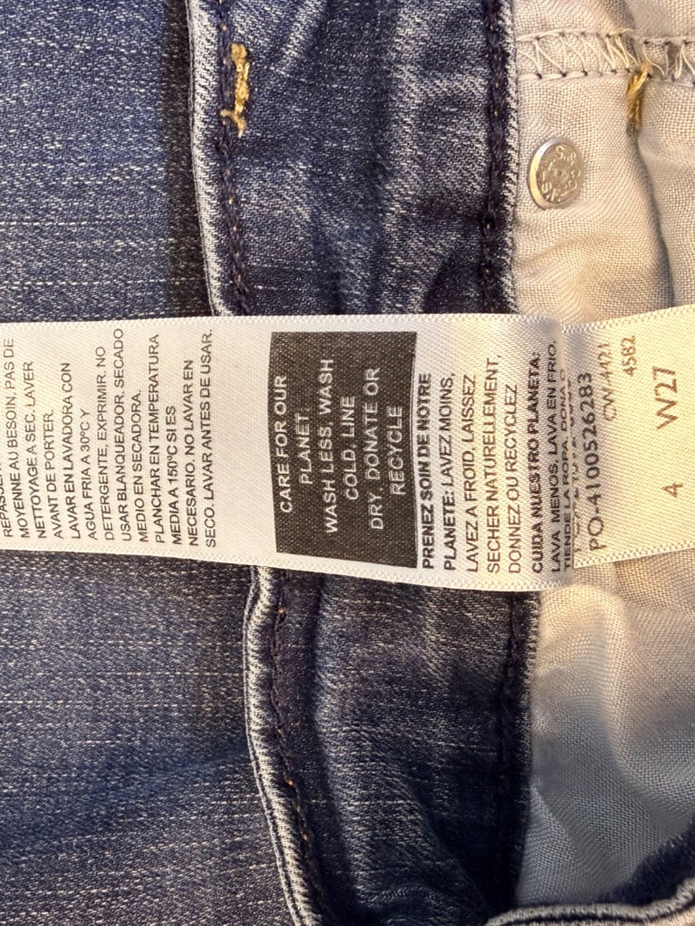 Levi's Signature Bermuda Denim Shorts Women's Size 4‎ Stretch Mid Rise Cuffed - Picture 5 of 8